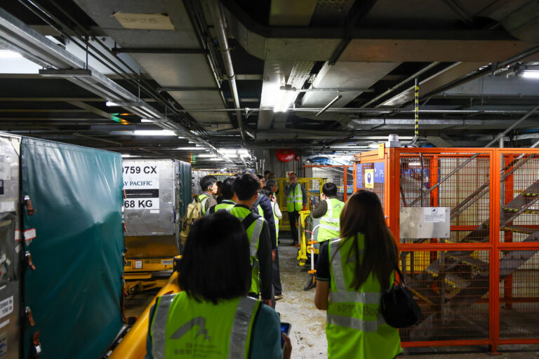 STE_HKIA_Tour_3_Baggage_Services_0009